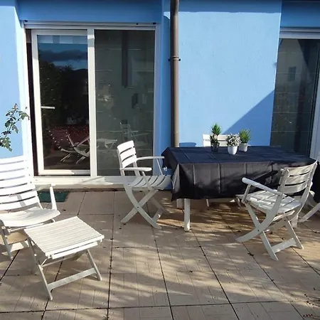 Hébergement de vacances Maison Confortable A Avec Jardin Clos